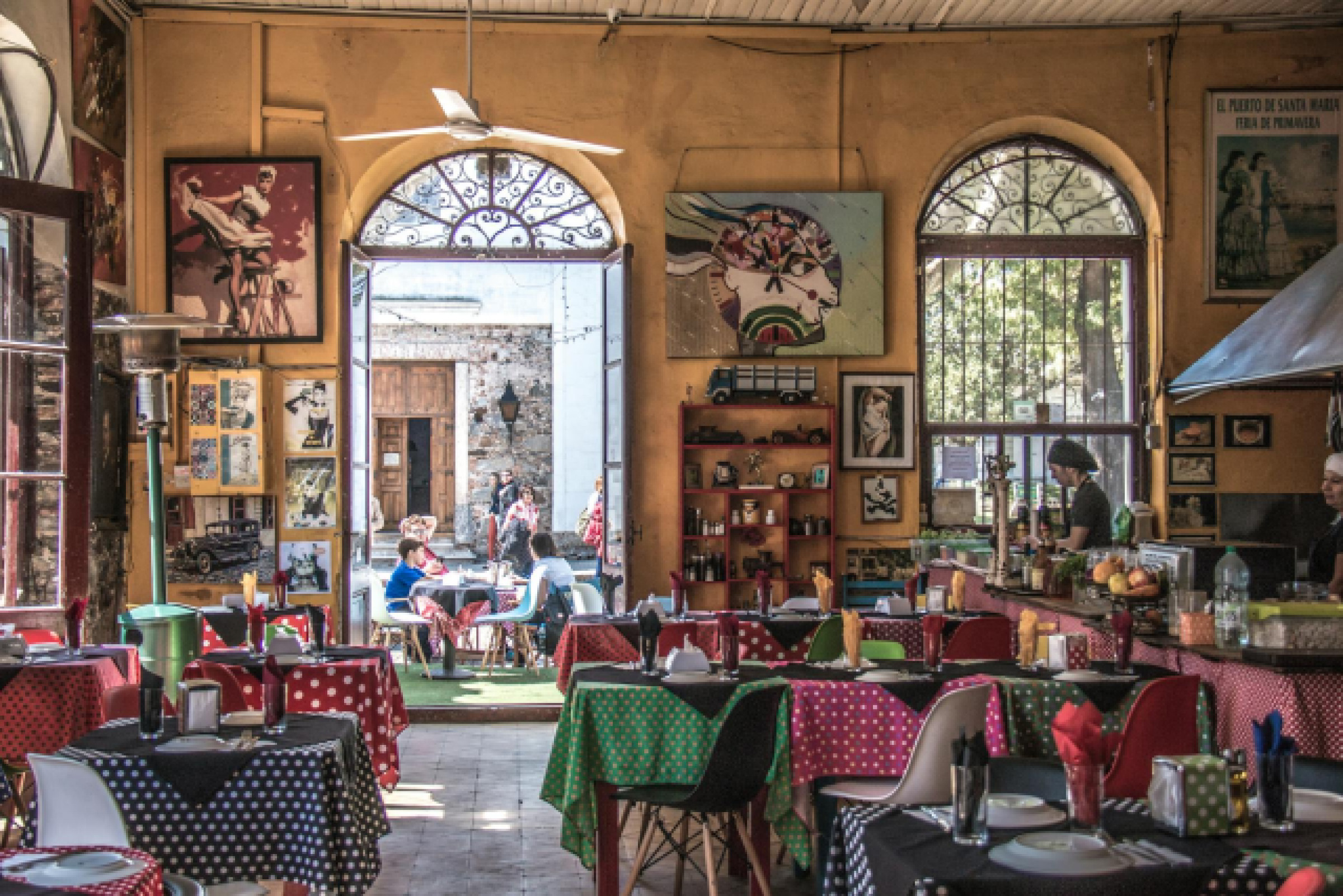 Les secrets des cafés de Colonia del Sacramento